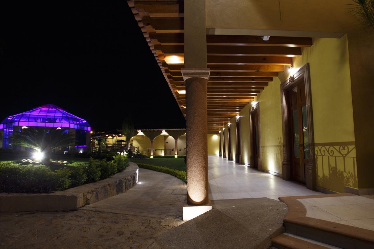 Quinta Sauz Hotell Tacámbaro de Codallos Exteriör bild