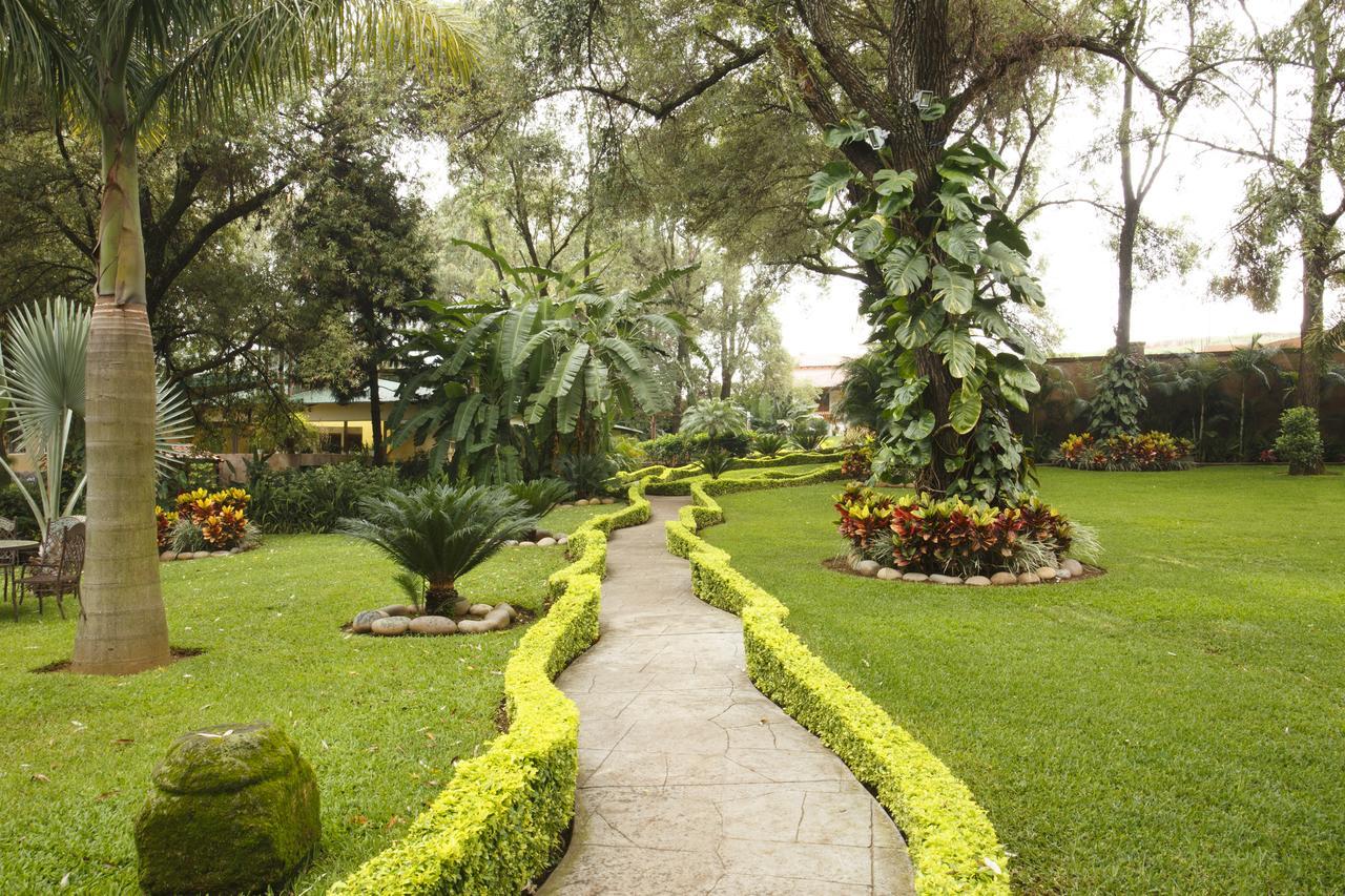 Quinta Sauz Hotell Tacámbaro de Codallos Exteriör bild