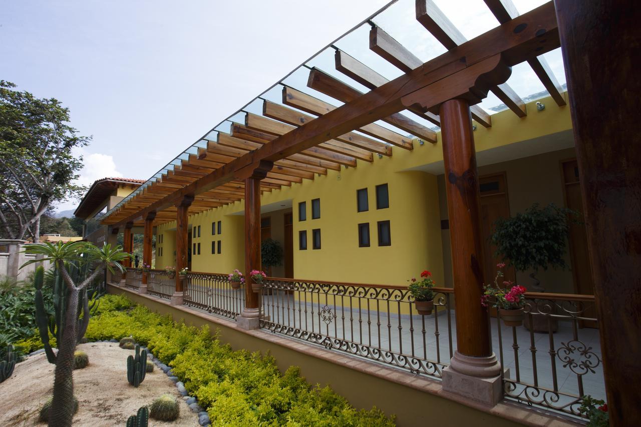 Quinta Sauz Hotell Tacámbaro de Codallos Exteriör bild